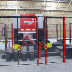 60 Ton x 4' Amada EG6013 Automated Bend Cell, 2017 - 6 -Axis Robot, 7-Axis Backgauge