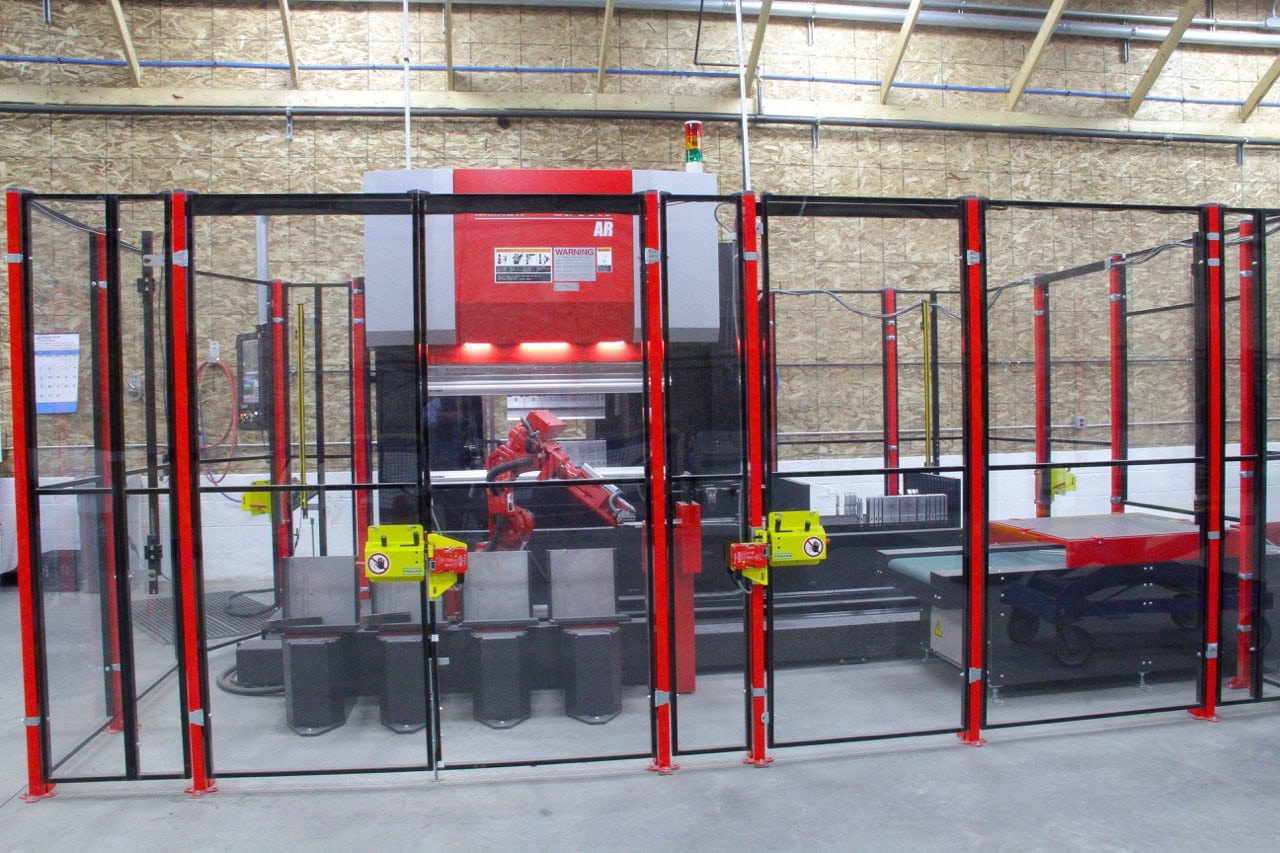 60 Ton x 4' Amada EG6013 Automated Bend Cell, 2017 - 6 -Axis Robot, 7-Axis Backgauge