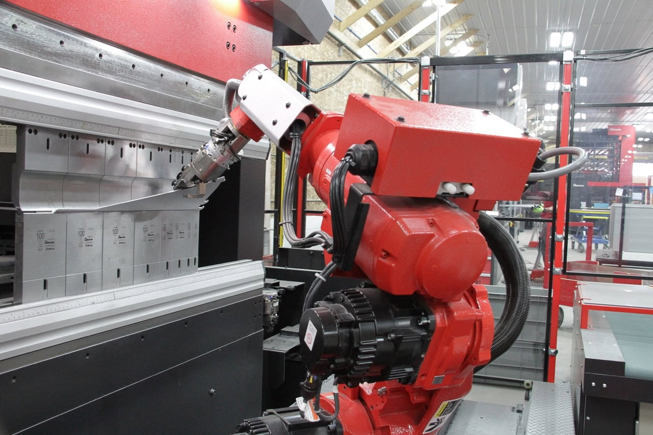 60 Ton x 4' Amada EG6013 Automated Bend Cell, 2017 - 6 -Axis Robot, 7-Axis Backgauge - Image 18