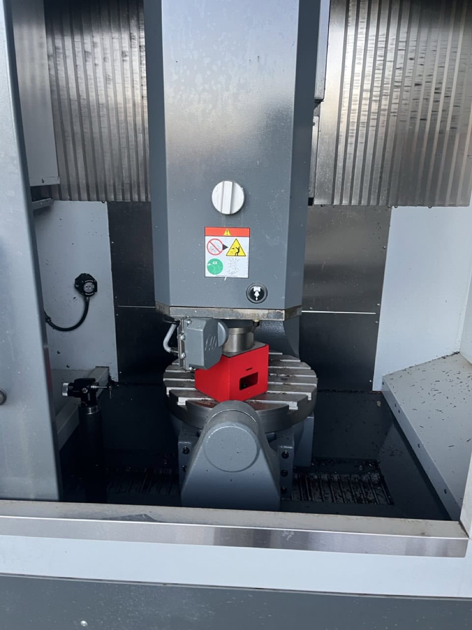 Haas UMC-750 VMC 5 Axis, 2021 - Thru Spindle Ready, 10k RPM spindle - Image 6