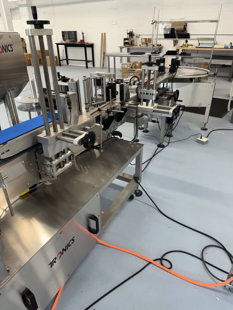 Tronics S30TP Wraparound and Top Labeler, 2018 - Includes Accumulation Table, Coder, Gap Transfer Conveyor - Image 2