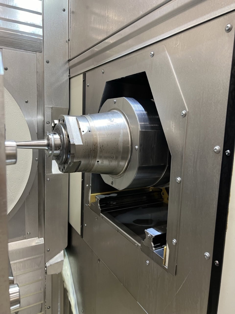 Grob G550 5-Axis HMC, 2016 - Renishaw Probe, Mist Collector - Image 5