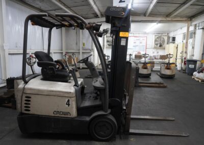 crown sc 4500 series 4000 lbs capacity electric forklift
