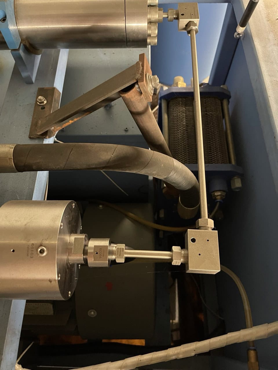 4' x 4' Hydrapower WJ515 CNC Waterjet, 2019 - 40,000 PSI, Abrasives Hopper - Image 5