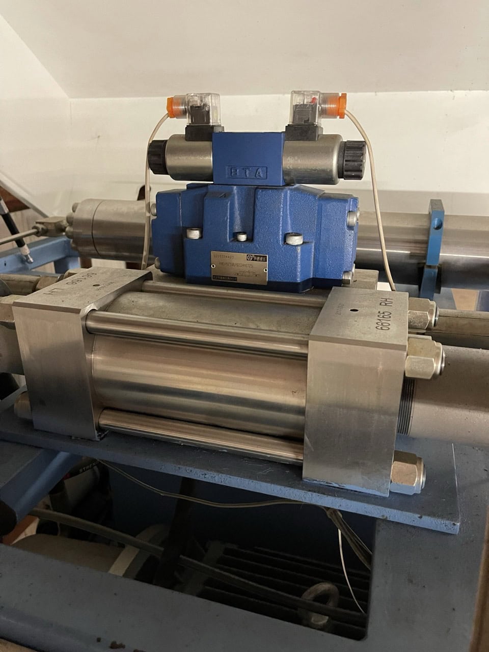 4' x 4' Hydrapower WJ515 CNC Waterjet, 2019 - 40,000 PSI, Abrasives Hopper - Image 15