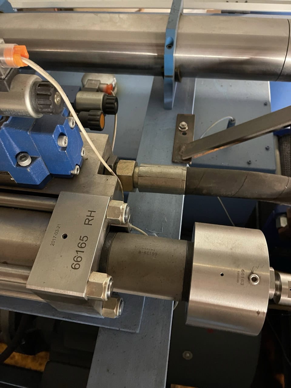 4' x 4' Hydrapower WJ515 CNC Waterjet, 2019 - 40,000 PSI, Abrasives Hopper - Image 19