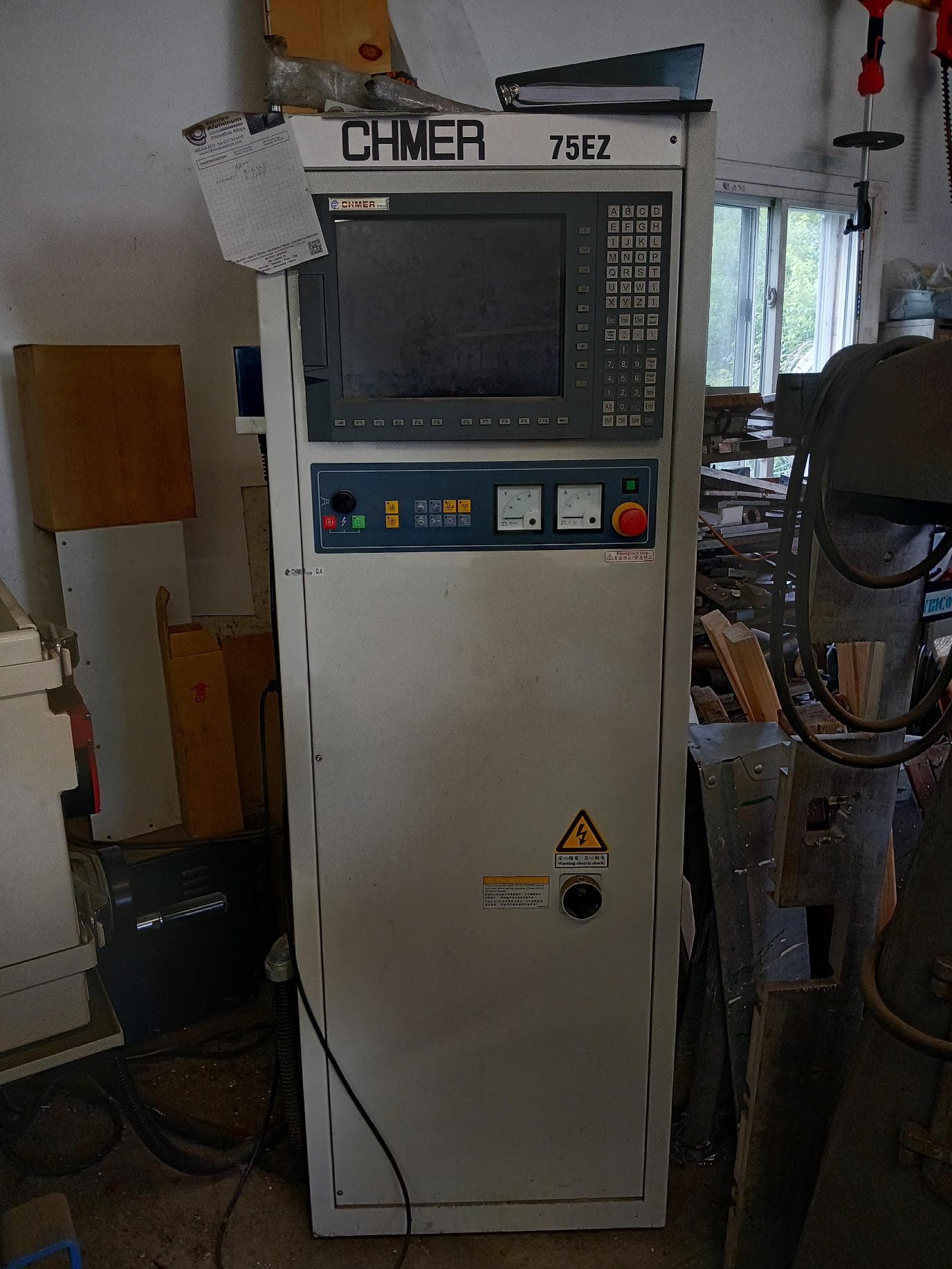 Chmer 323Z ZNC EDM, 2021 - Fire Suppression, 3R Macro Chuck, Macro Pallets