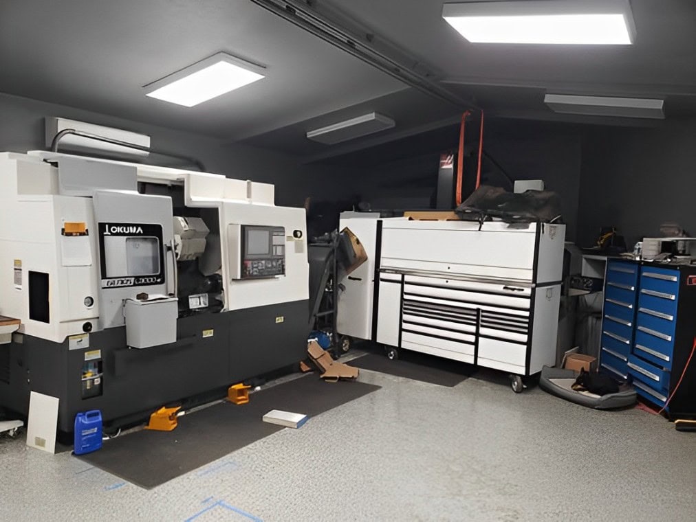 Okuma Genos L3000MYW-E X 400 CNC Multi-Axis Lathe, 2023 - Live Tooling, Chip Conveyor, Parts Catcher