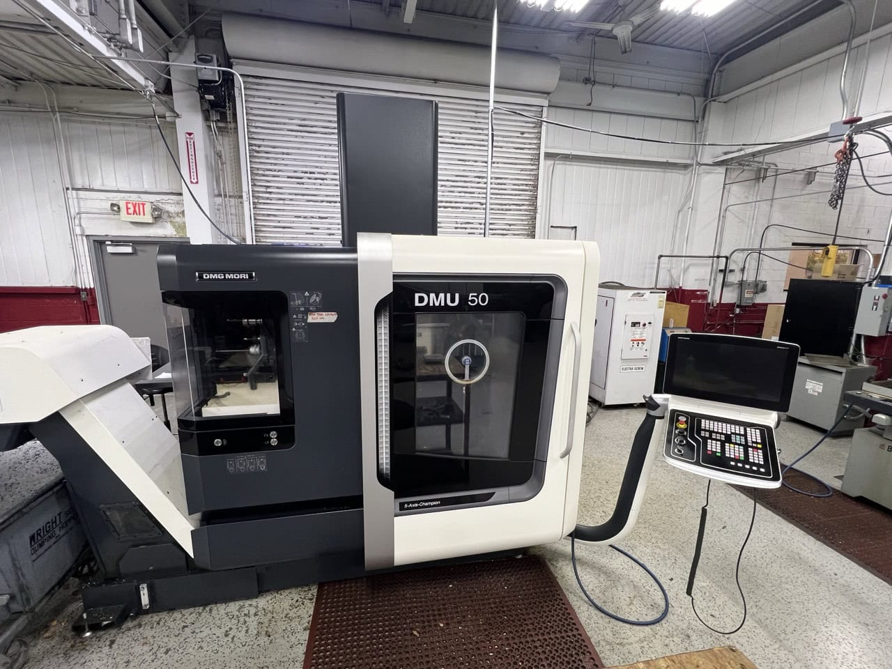 DMG Mori DMU 50 UMC, 2018 - Probing, Chip Conveyor