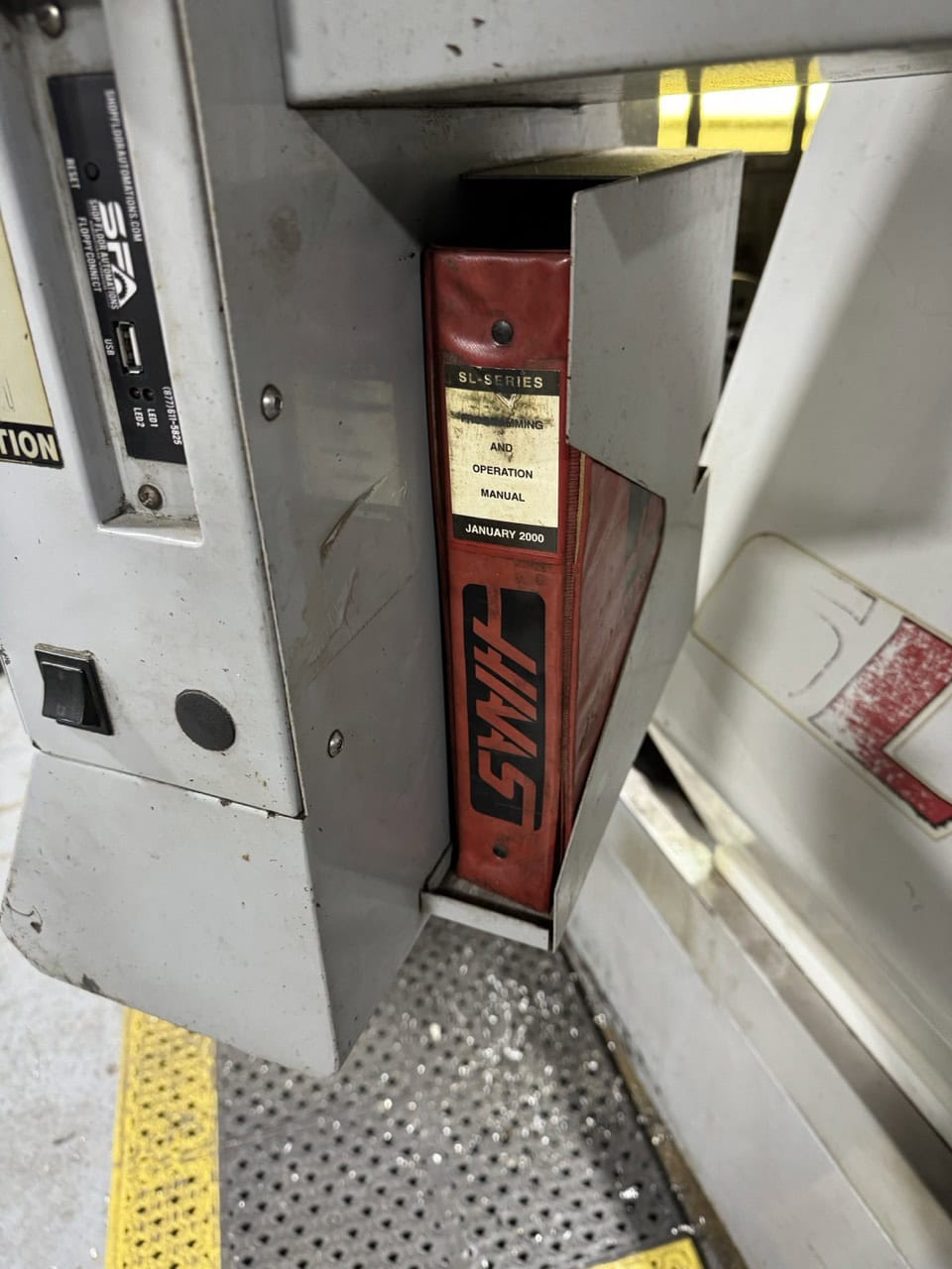 Haas SL-20T CNC Lathe, 2000 - Tailstock, Chip Auger - Image 10