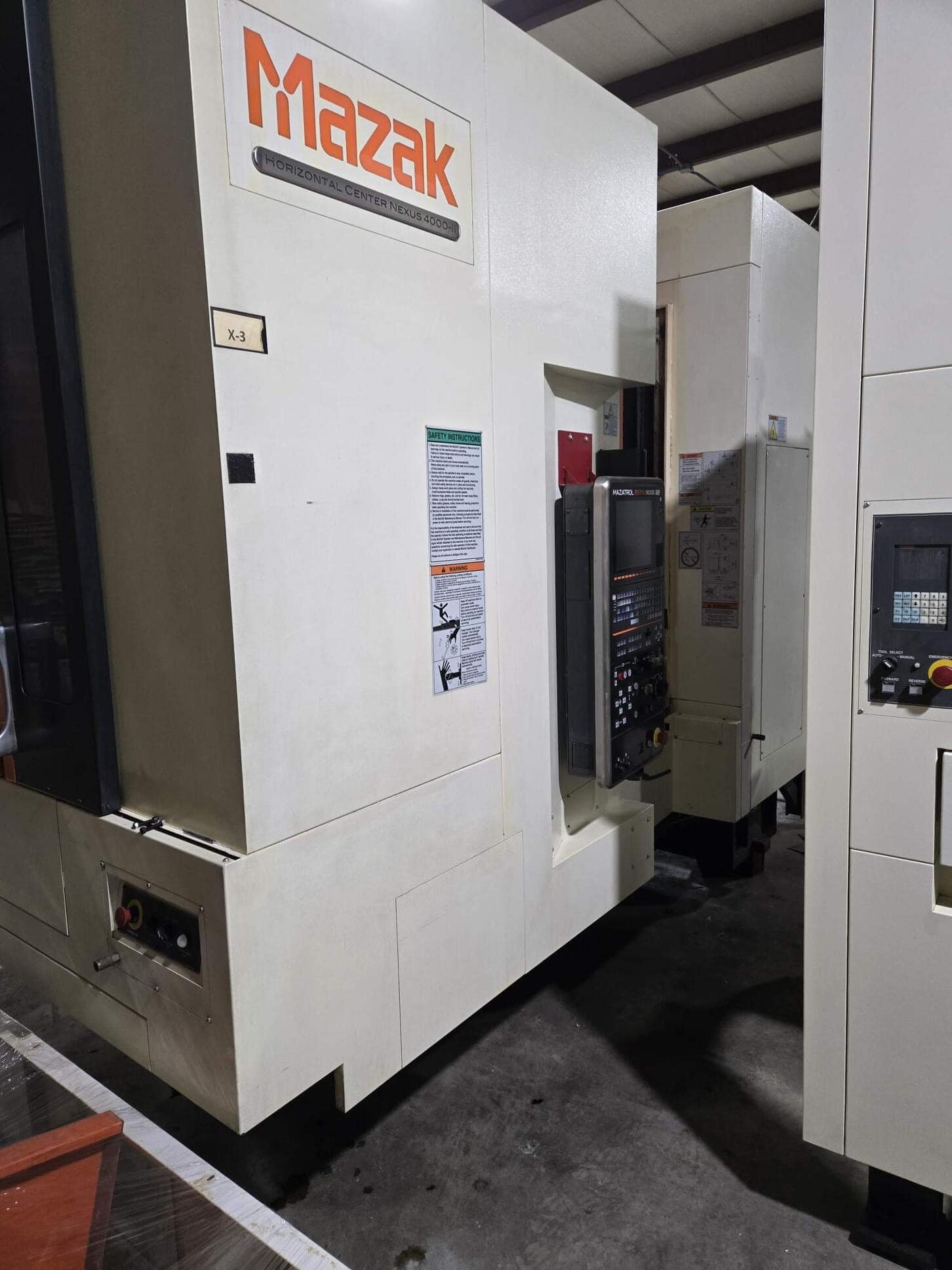 Mazak HCN-4000 400mm HMC, 2012 - 80 Tools, Full 4th Axis, CAT40, Probing, Chip Conveyor - Image 2