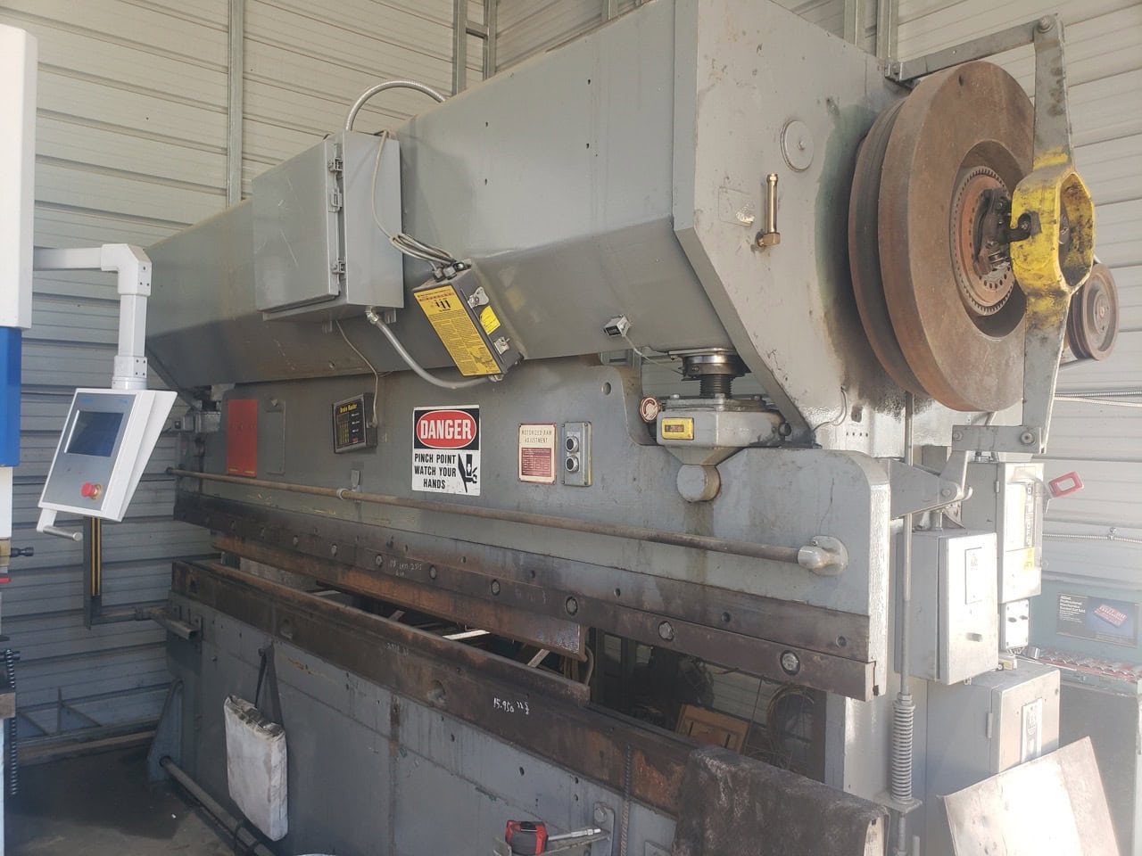 95 Ton x 12' Chicago 1012 L Mechanical Press Brake, 1975
