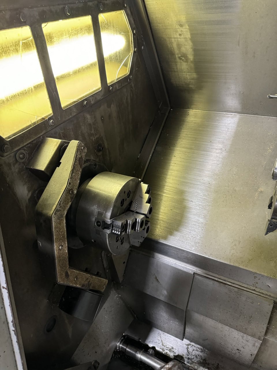 Haas SL-20T CNC Lathe, 2000 - Tailstock, Chip Auger - Image 3