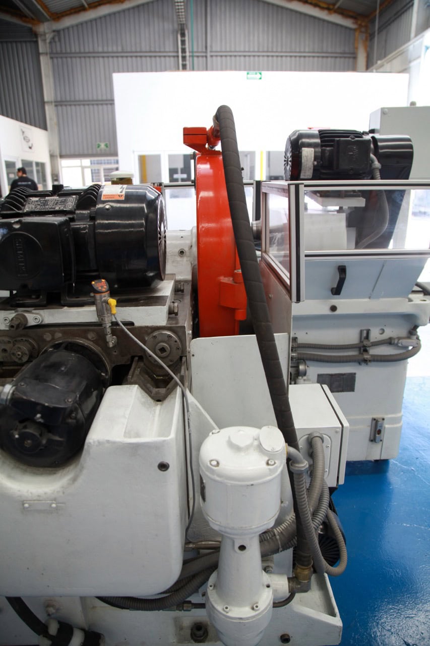 Cincinnati No. 2U-OD Hydraulic Universal Grinder, 1947 - REBUILT 2022 - Image 3