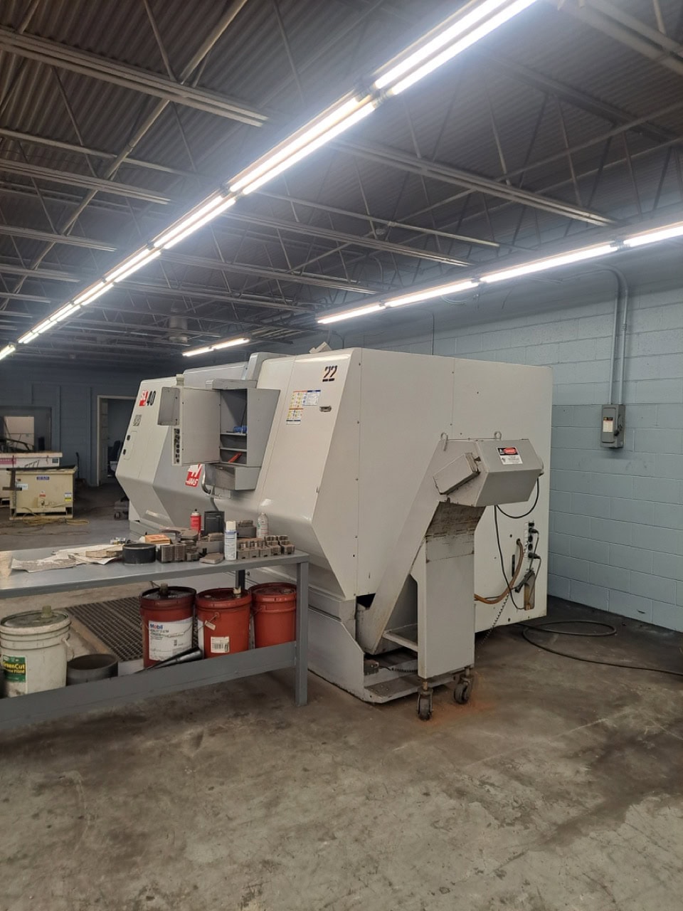 Haas SL-40 CNC Lathe, 2012 - Chip Conveyor, Tailstock - Image 3