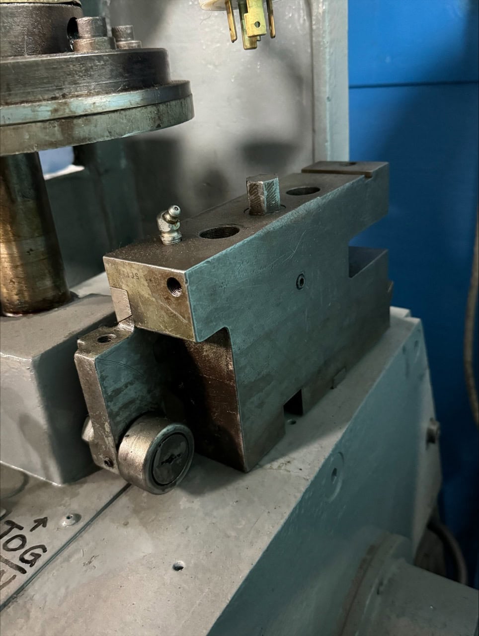 Torrington V81 Verti Slide Press, 1960 - Image 3
