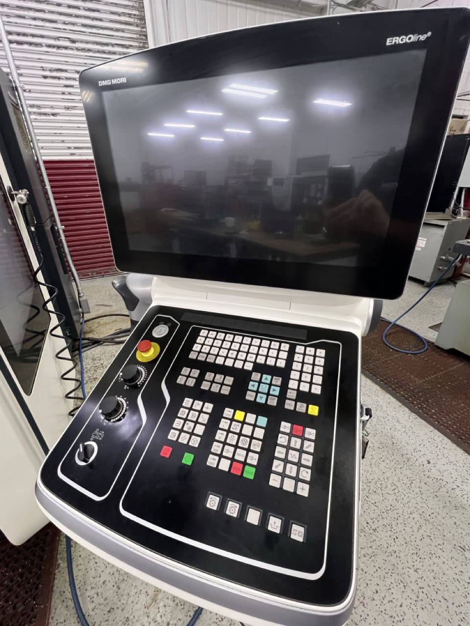DMG Mori DMU 50 UMC, 2018 - Probing, Chip Conveyor - Image 3
