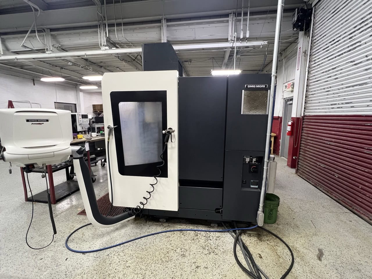 DMG Mori DMU 50 UMC, 2018 - Probing, Chip Conveyor - Image 4