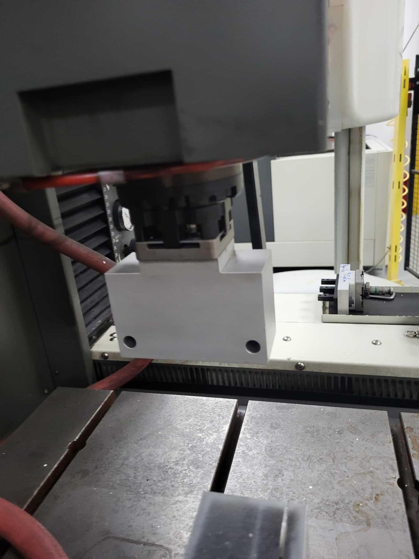 Mitsubishi EA12VM Die-Sinking EDM, 2006 - Image 5