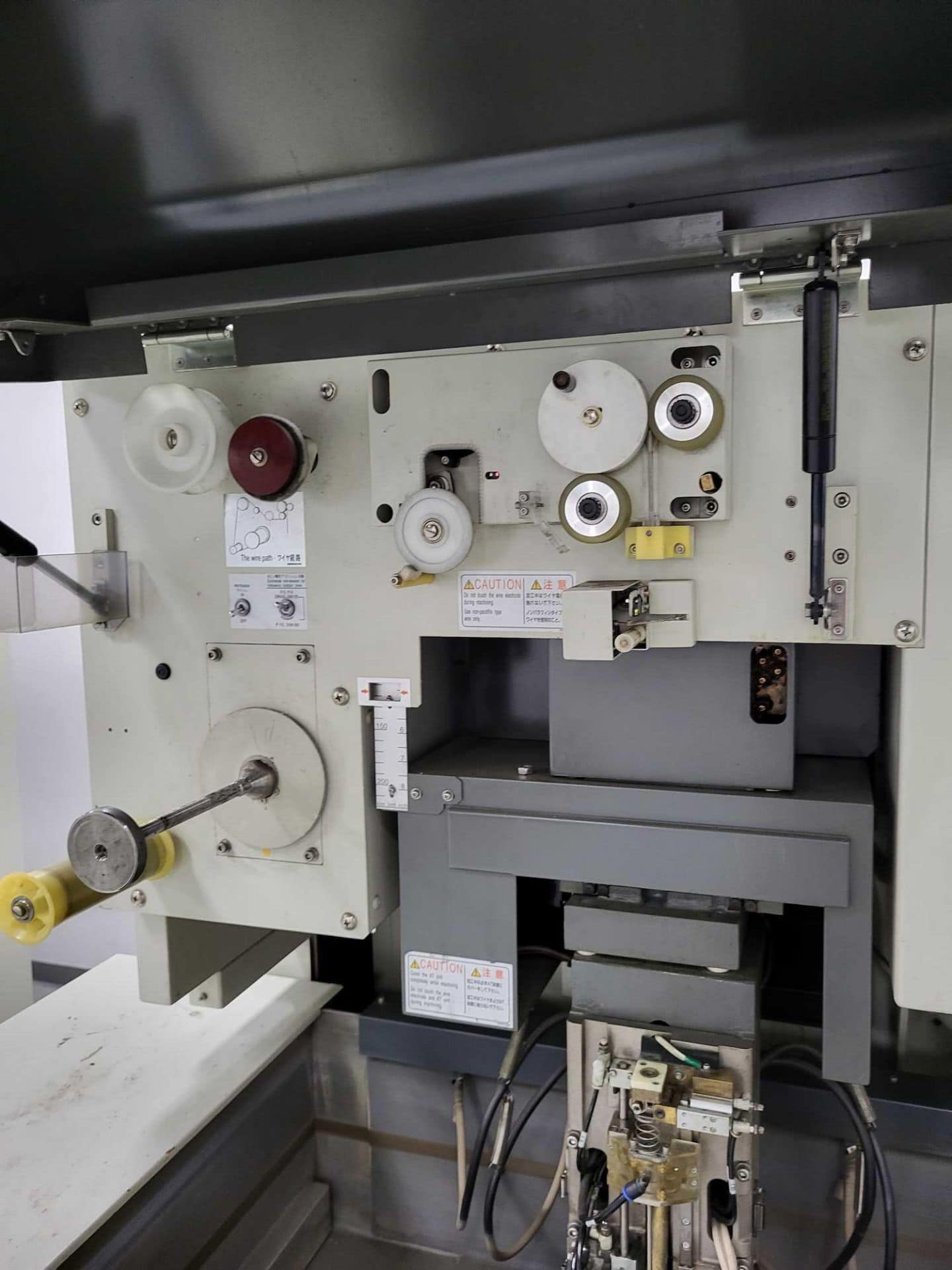 Mitsubishi FA10S Wire EDM, 2000 - Auto Wire Threading - Image 5