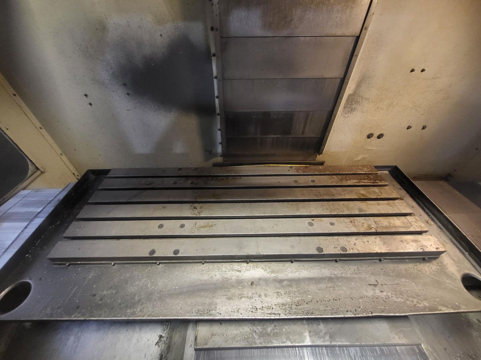 Haas VF-4 CNC VMC, 2001 - 4th Axis Drive & Prewire, Chip Auger, Side-Mount Tool Changer - Image 5