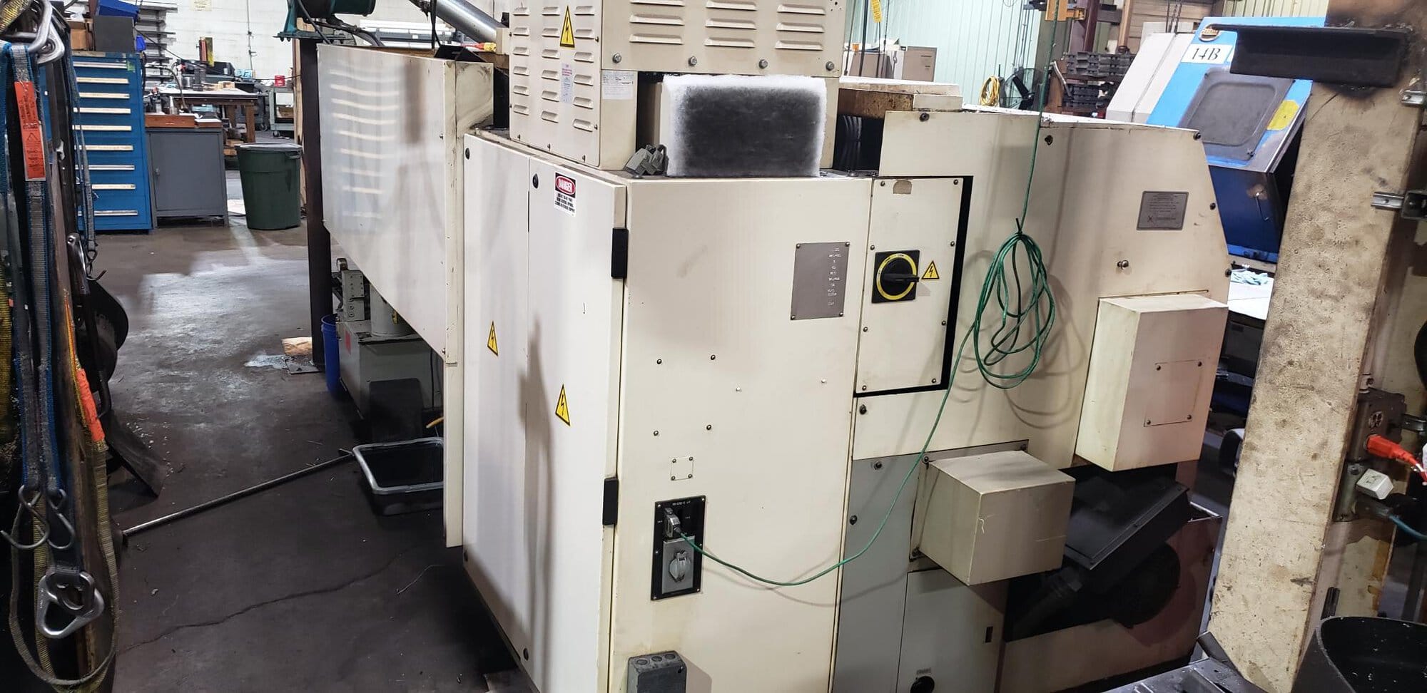 Okuma L1420 CNC Lathe, 1995 - Tailstock, Chip Conveyor - Image 7