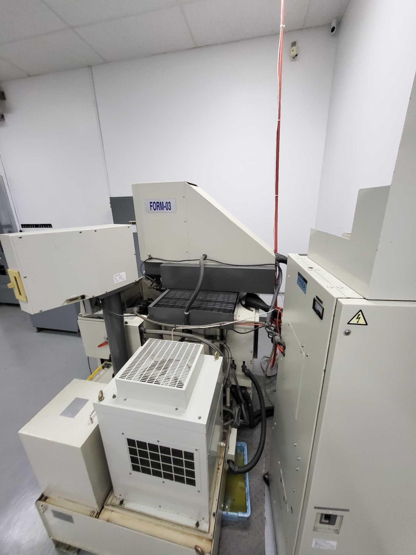 Mitsubishi EA8M Ram Type Sinker EDM Machine, 2005 - Image 9