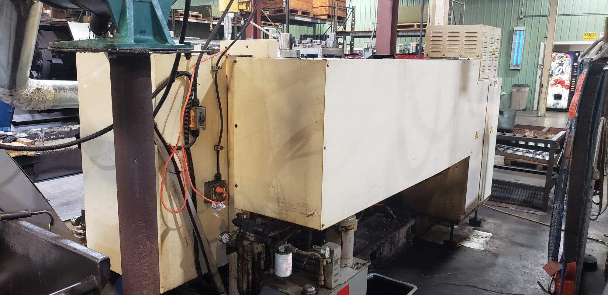 Okuma L1420 CNC Lathe, 1995 - Tailstock, Chip Conveyor - Image 9