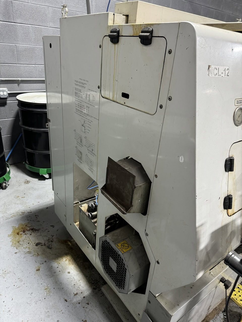 Haas SL-20T CNC Lathe, 2000 - Tailstock, Chip Auger - Image 8