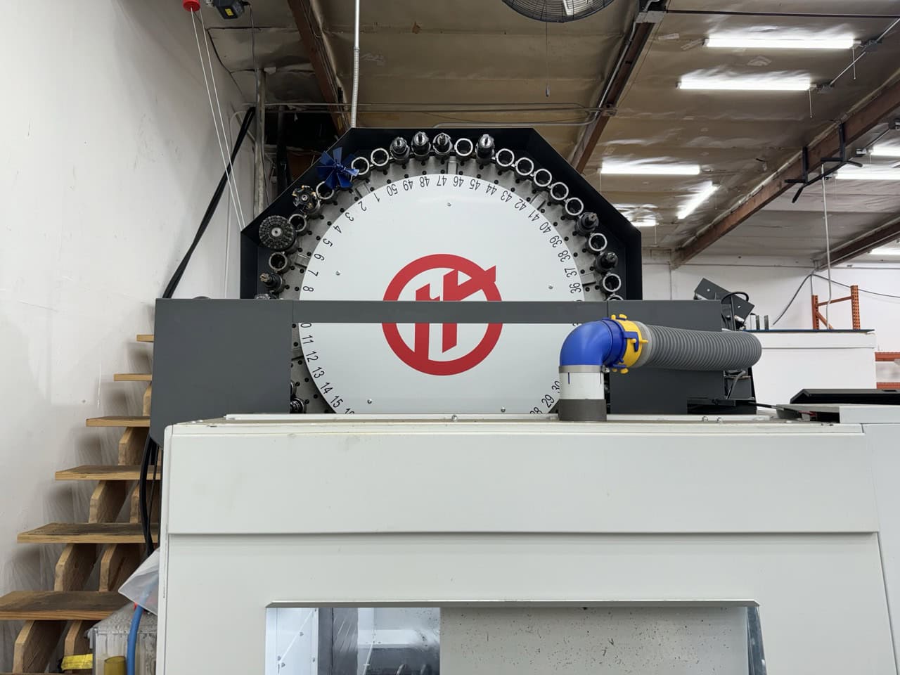 Haas VF-4SS CNC VMC, 2021- Coolant Thru Spindle, Chip Auger - Image 4