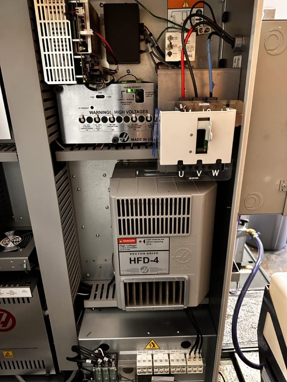 Haas UMC-350HD Universal Machining Center, 2023 - WIPS Probing, Coolant Through Spindle, 15K RPM - Image 7