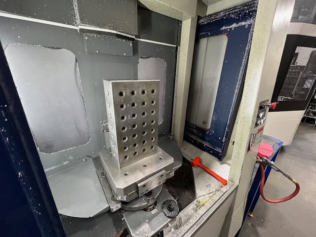 Kiwa KMH300A-F004 300MM HMC, 2015 - Fanuc Control, 12K RPM Spindle - Image 9