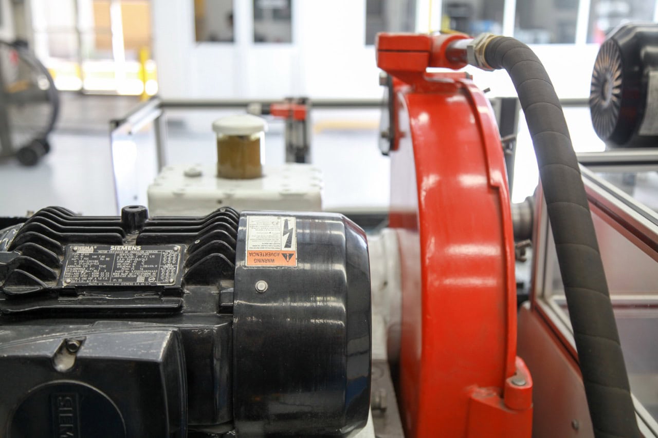 Cincinnati No. 2U-OD Hydraulic Universal Grinder, 1947 - REBUILT 2022 - Image 40