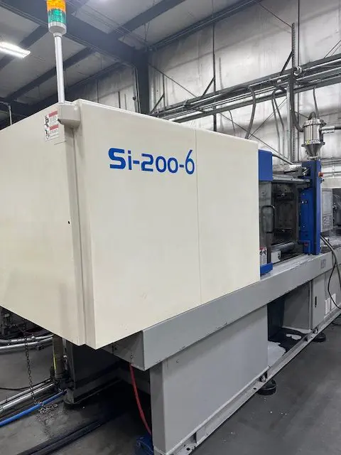 200 Ton 17.04 oz Shot Size Toyo Si-200-6S-H300EU Injection Molding Machine, 2015 - Wired for Dual Core Pull, Robot Interface
