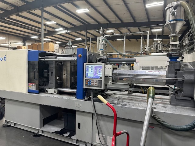 200 Ton 17.04 oz Shot Size Toyo Si-200-6S-H300EU Injection Molding Machine, 2015 - Wired for Dual Core Pull, Robot Interface - Image 2