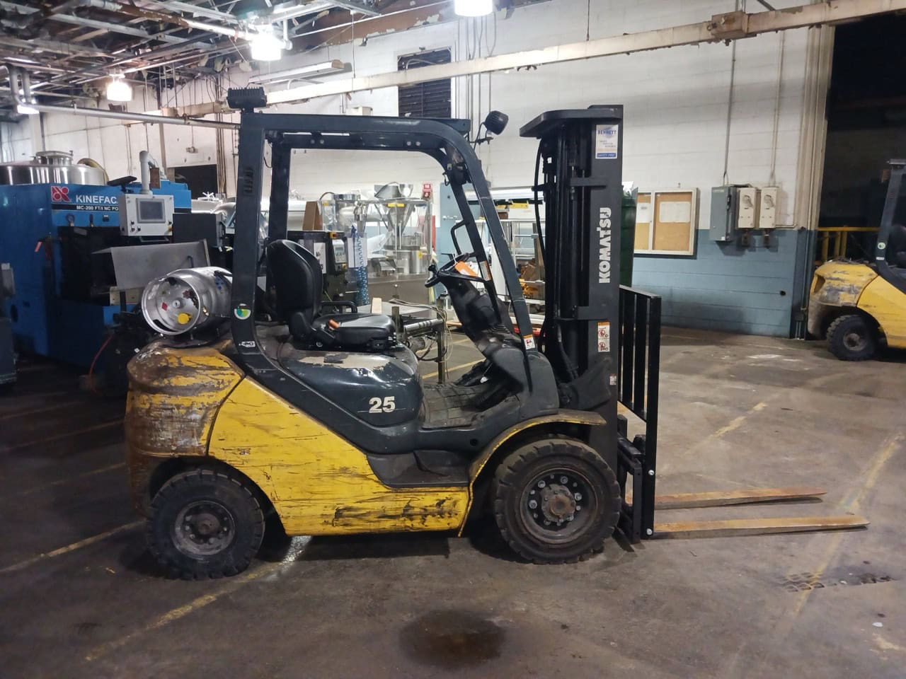 KOMATSU FG25T-16 5,000 LB Propane Forklift, 2019