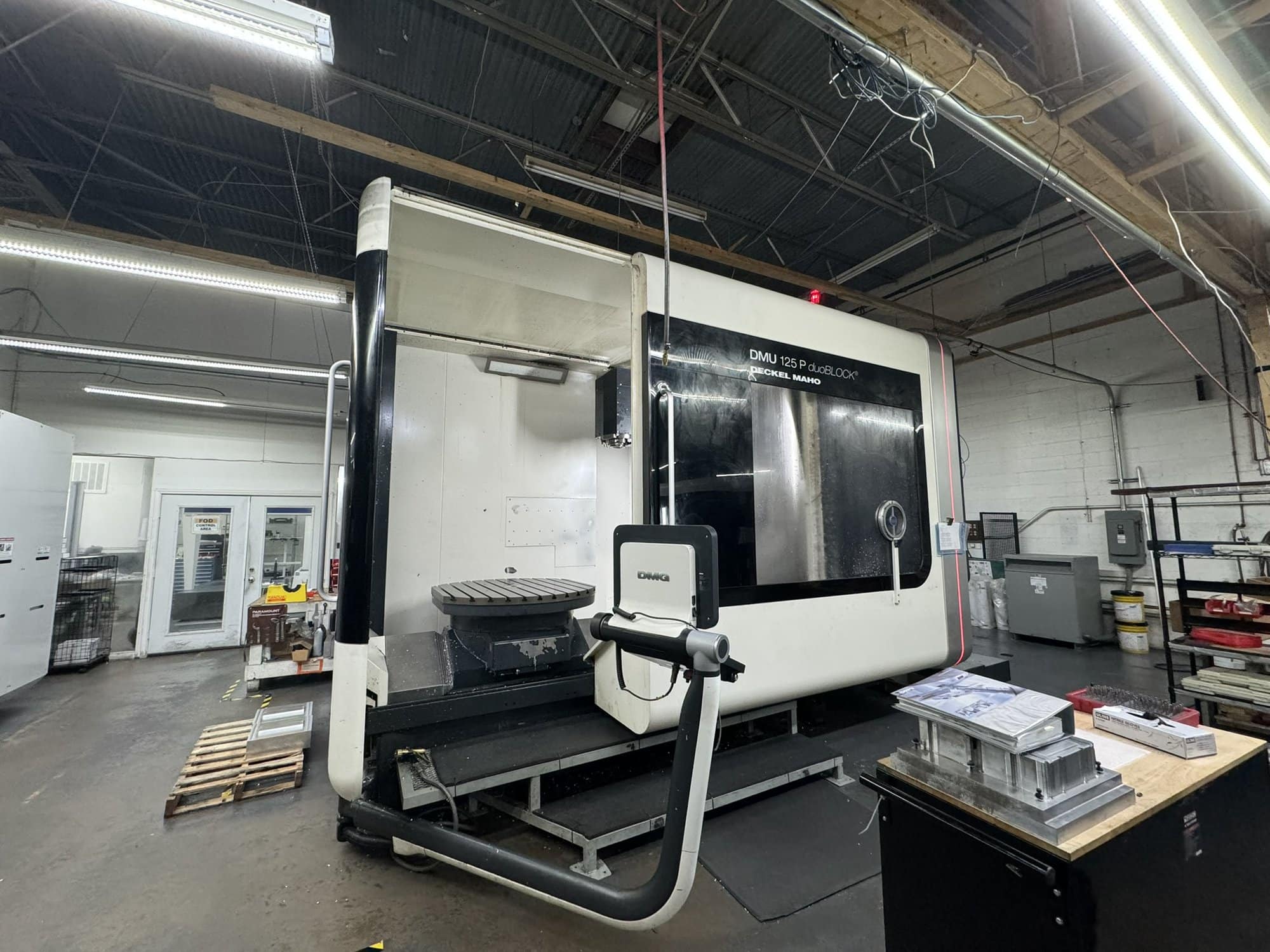 DMG DMU 125P Duoblock, 2011 - HSK100, 12K RPM, 120 ATC - Image 2