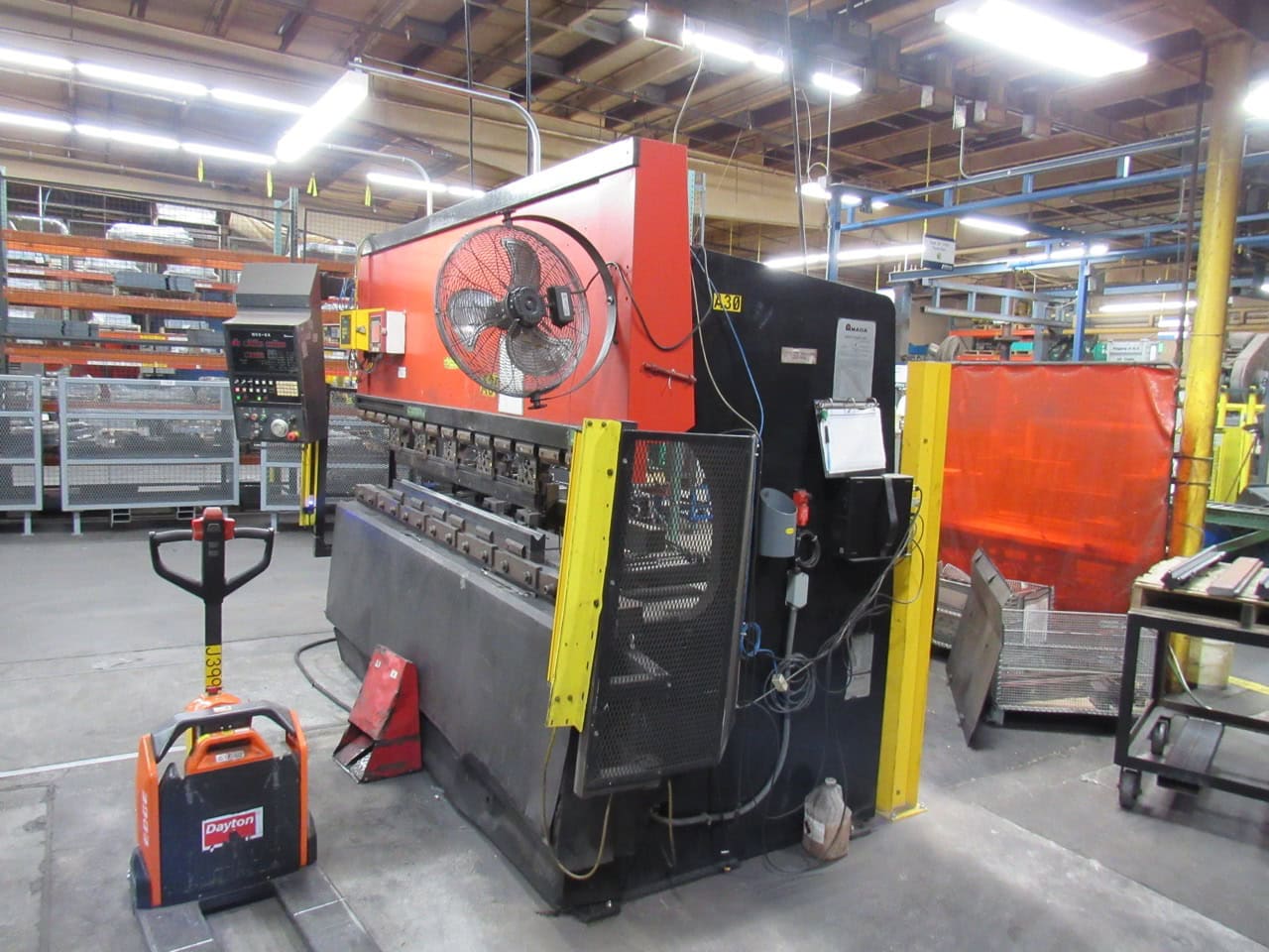 100 Ton x 10' Amada FBD 1030 CNC Press Brake, 1987 - Image 2