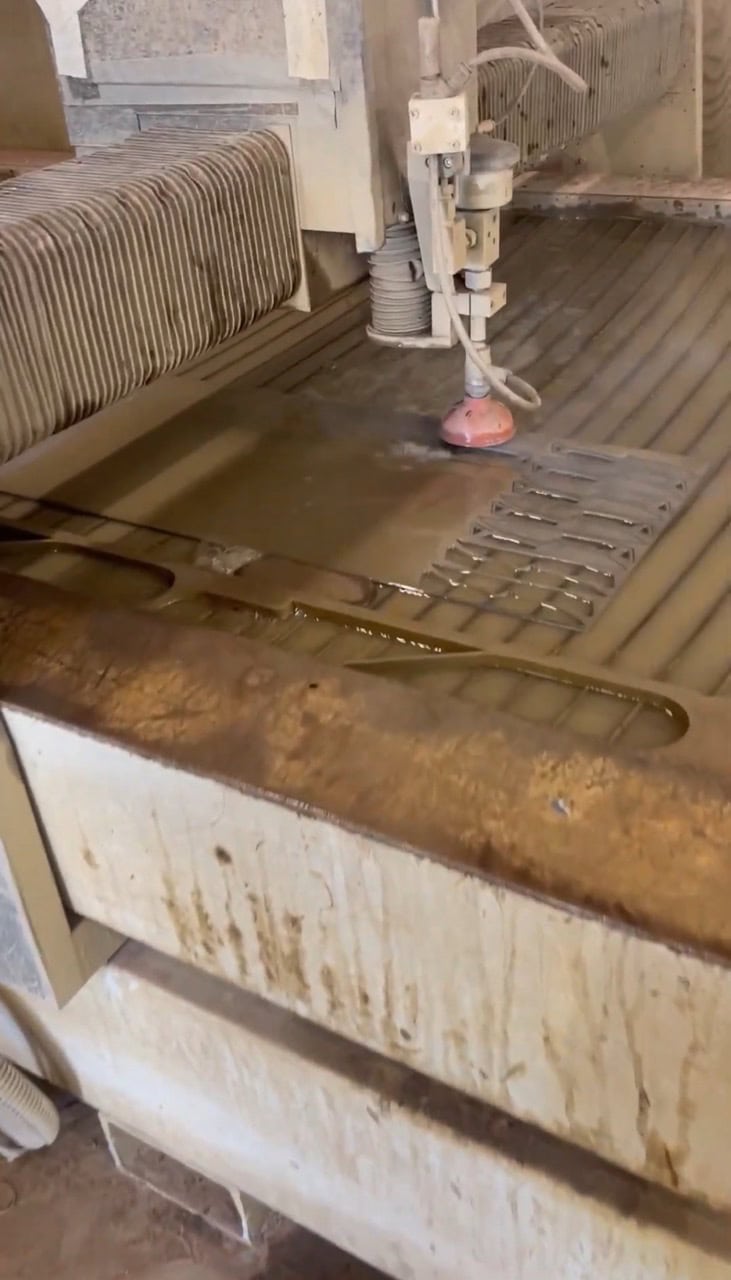 6' x 12' Multicam V-Series Waterjet, 2013 - Low Hours - Image 2