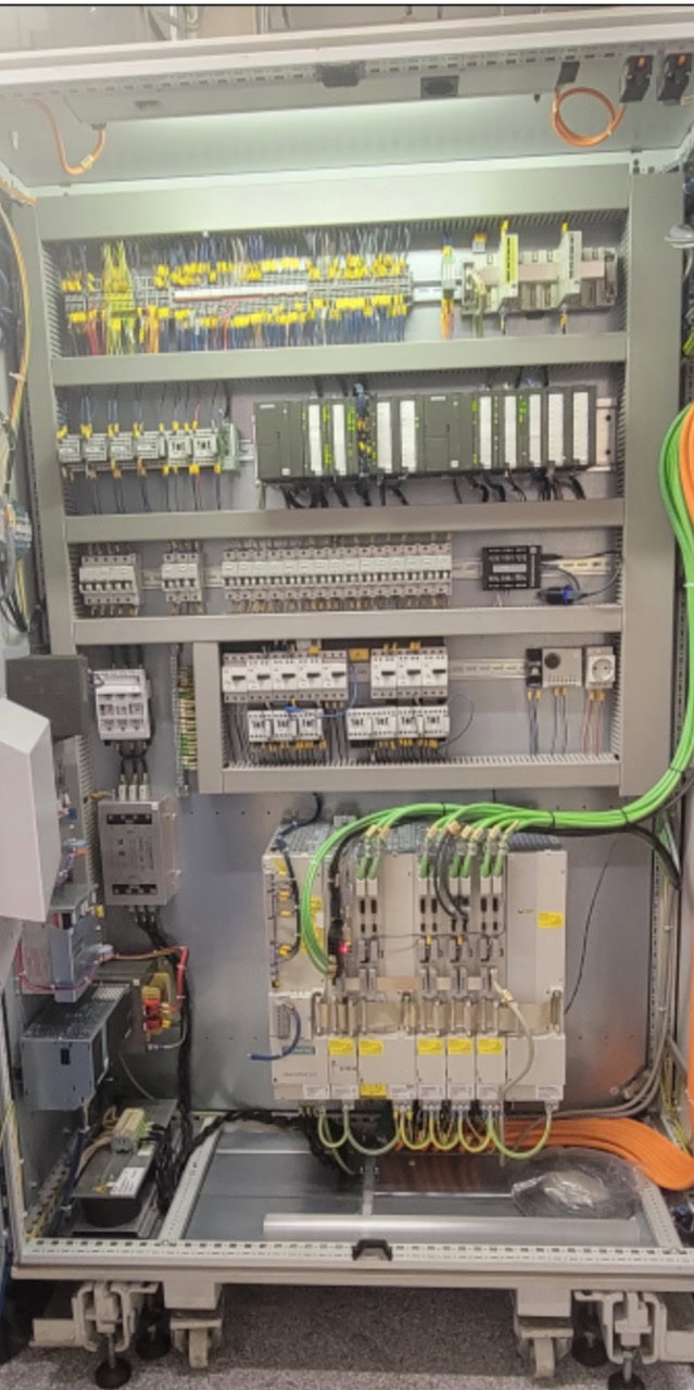 Gleason-Pfauter P-60 CNC Gear Hobber, 2008 - Auto Loading, Gear Skiving/Hard Re-Hobbing, Siemens Control - Image 5