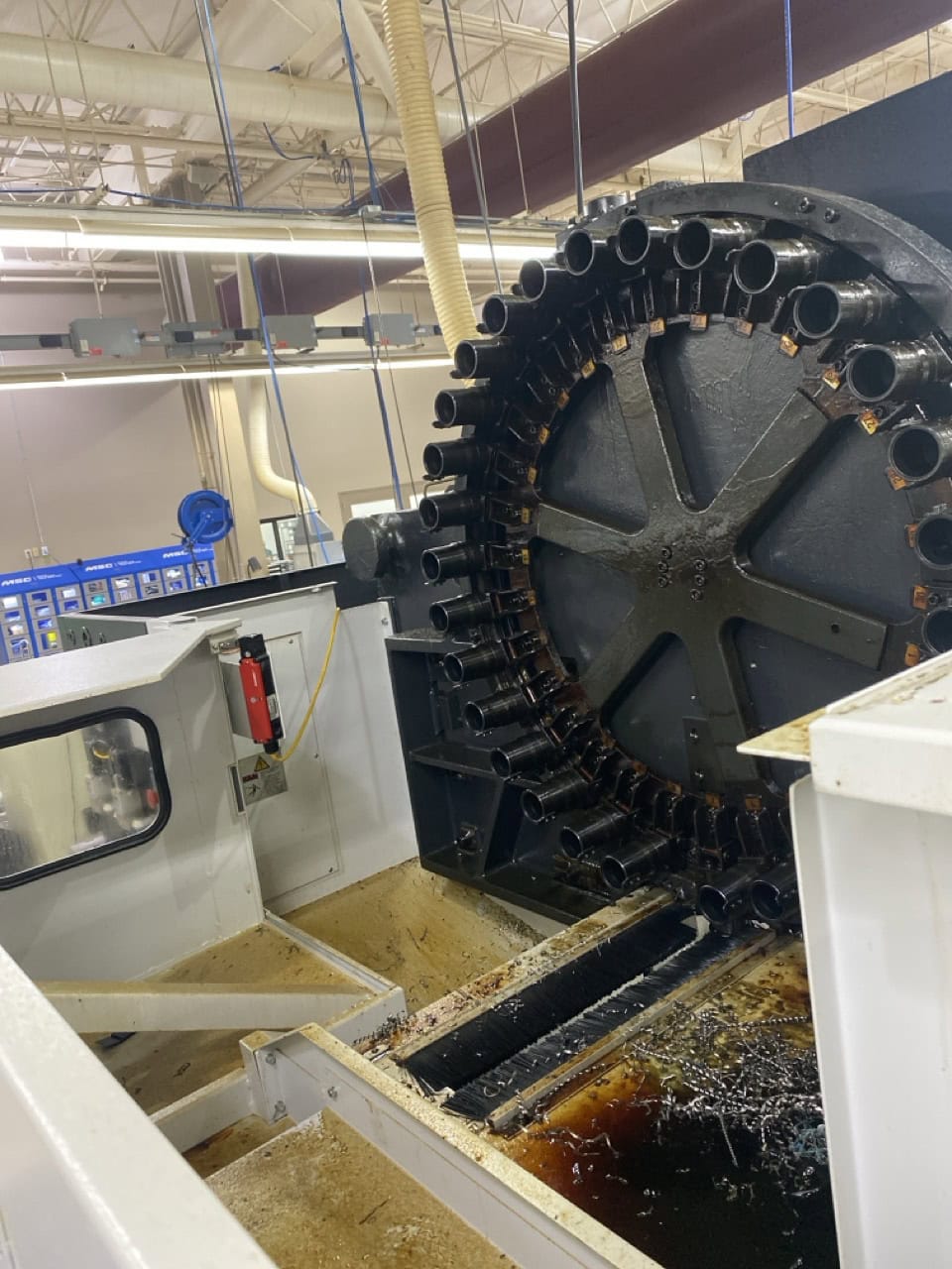 Mazak 510C-II CNC VMC, 2010 - 4th Axis Wired & Rotary, Renishaw Probe, Tool Setter, Chip Conveyor - Image 6