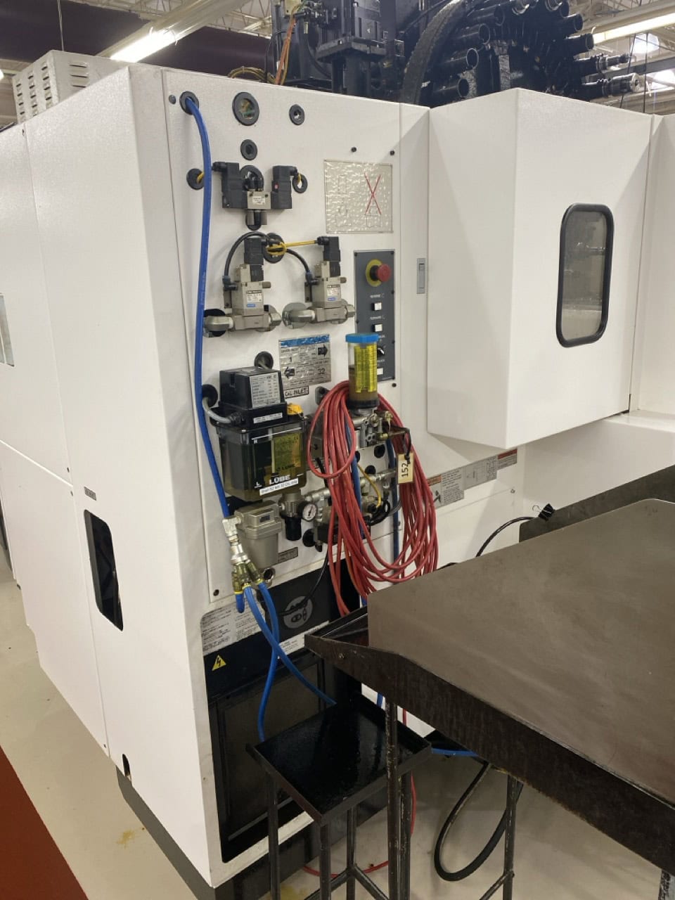 Mazak 410B-II CNC VMC, 2011 - 4th Axis Wired & Rotary, Renishaw Probe, Tool Setter, Chip Conveyor - Image 7