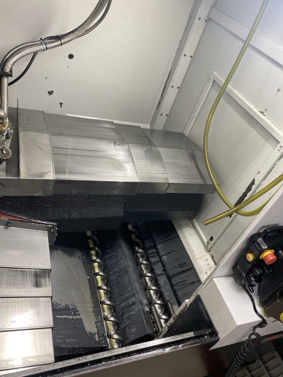 Mazak 510C-II CNC VMC, 2008 - 4th Axis Wired & Rotary, Renishaw Probe, Tool Setter, Chip Conveyor - Image 7
