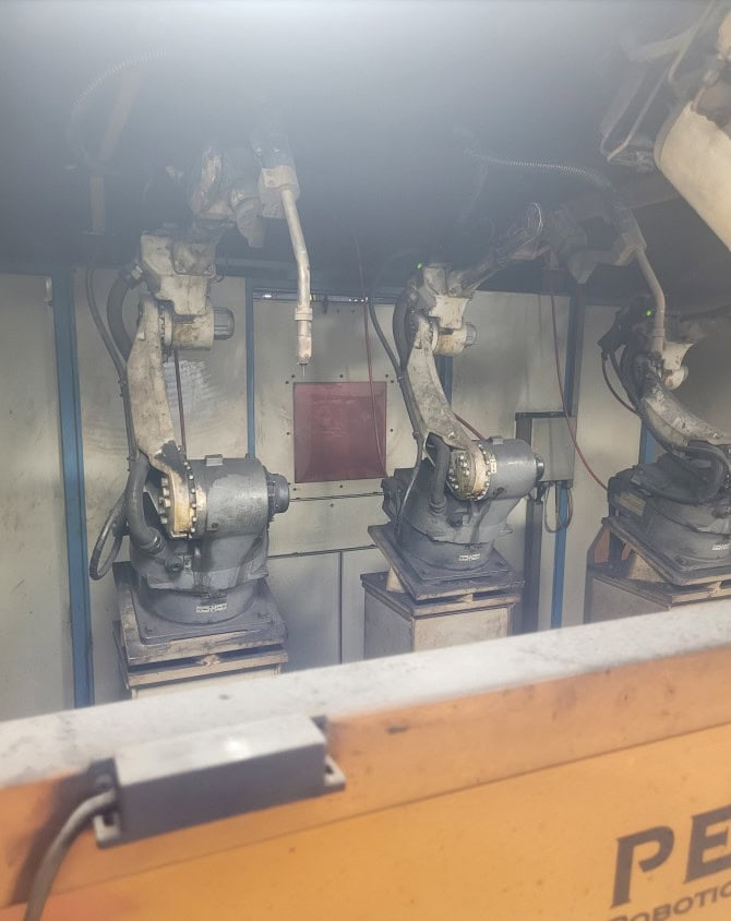 Miller Performarc 3-Arm Robotic Weld Cell, 2014 - Panasonic TA1600 Robots - Image 5