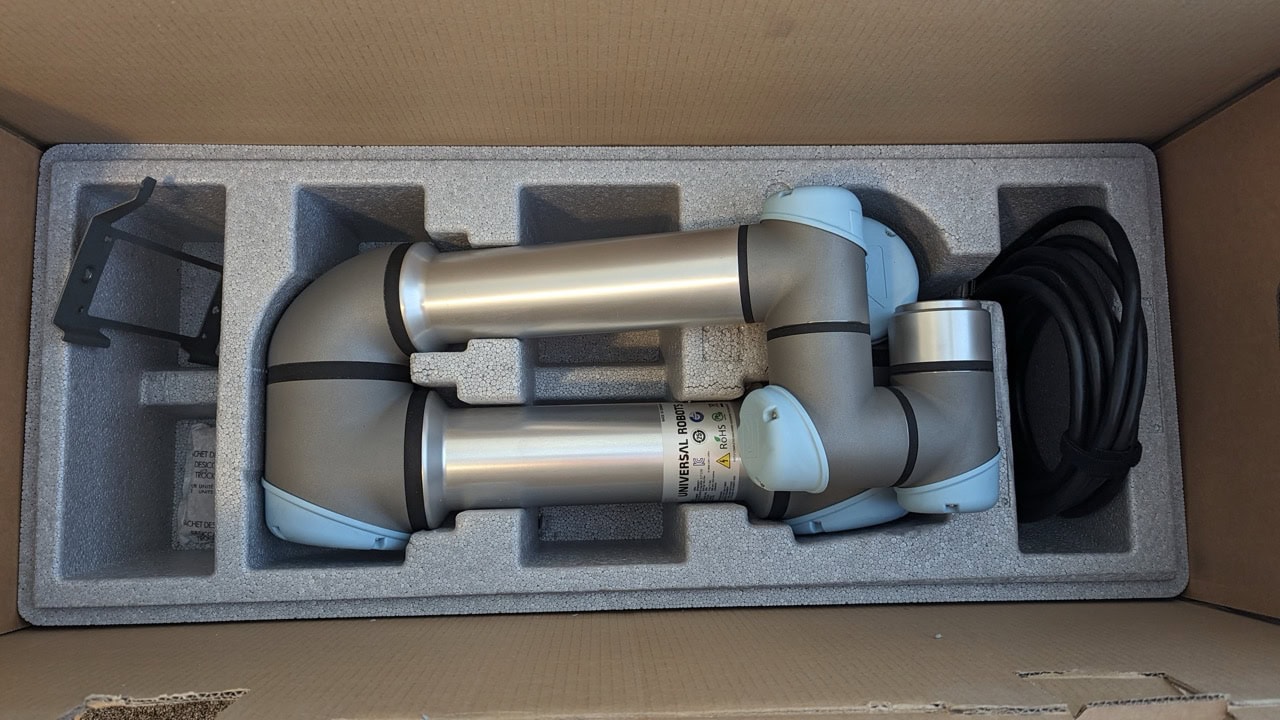 Universal Robots UR5e Cobot, 2018 - Low Hours