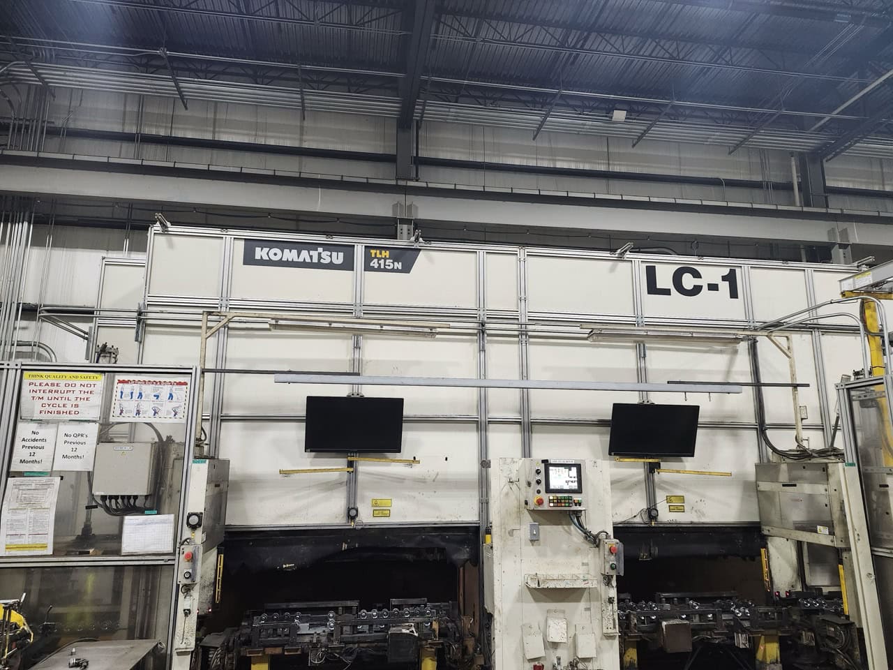 3,000 Watt Komatsu TLH-415N30PL Fiber Laser, 2014