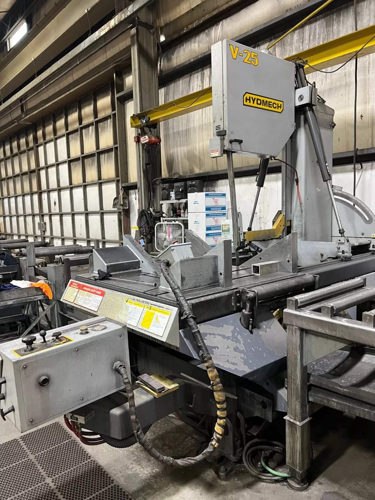 30" x 25" Hydmech V-25 Auto Vertical Band Saw, 2013