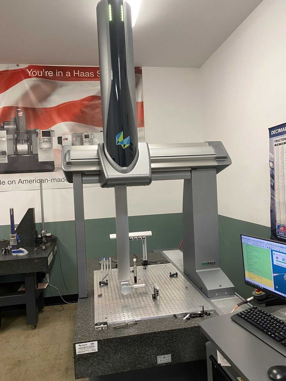 7.10.7 Hexagon Global S Green CMM, 2023 - Motorized Head, Next Jogbox, Scanning, PCDMIS