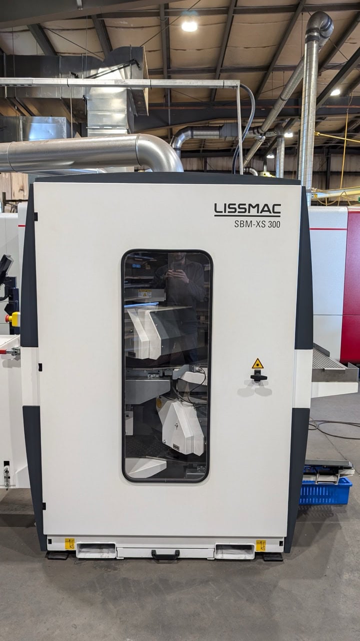 Lissmac SBM-XS 300 G1E1 ALU MIX Deburring Machine, 2022 - Lissmac DDE 1500 Dust Collector