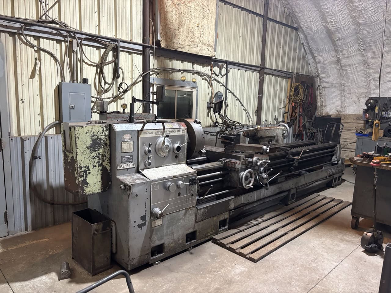 Mazak MZ 24-120 Engine Lathe, 1985 - Tailstock